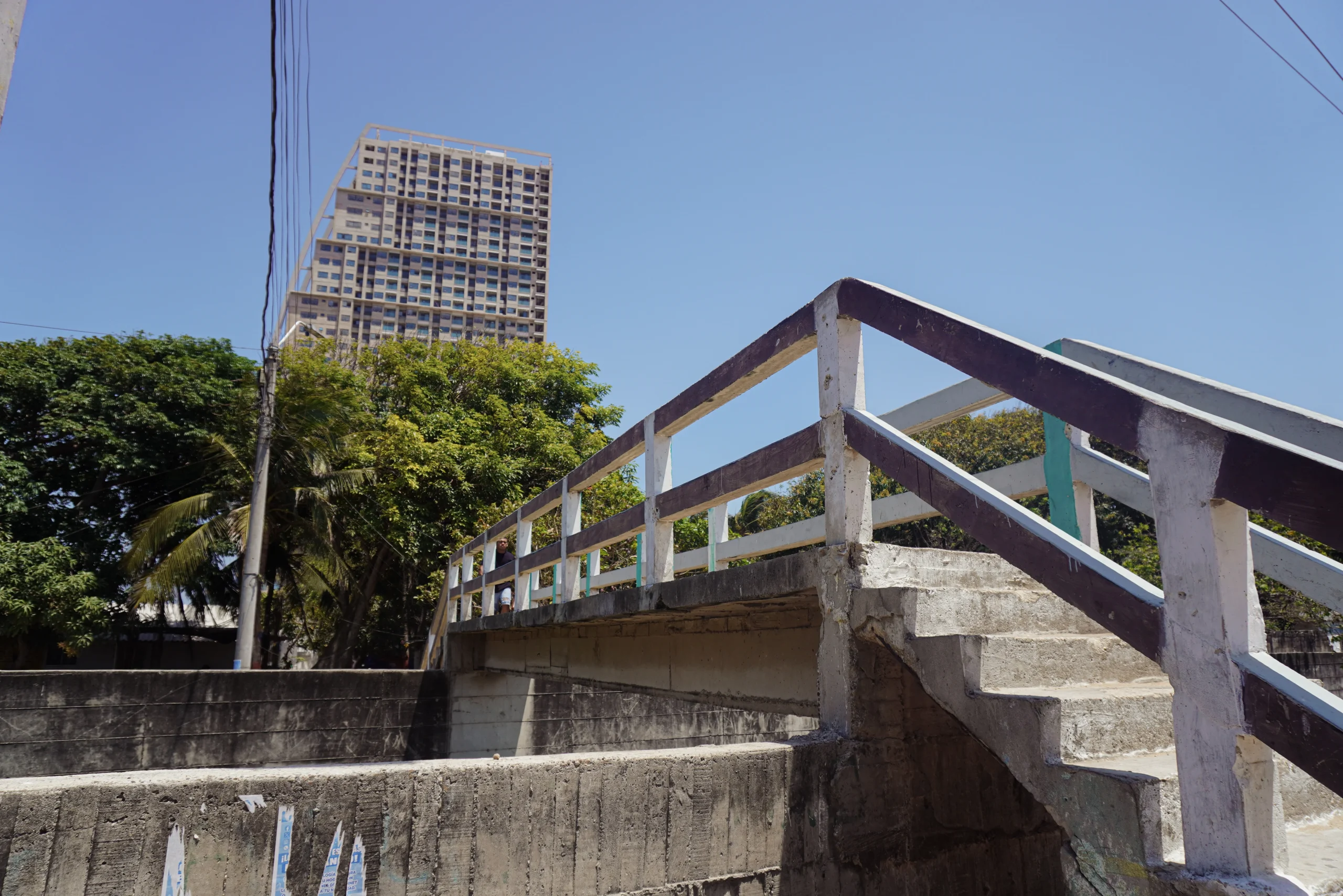 Puente construido después de la gestión de Luis Carlos Galán